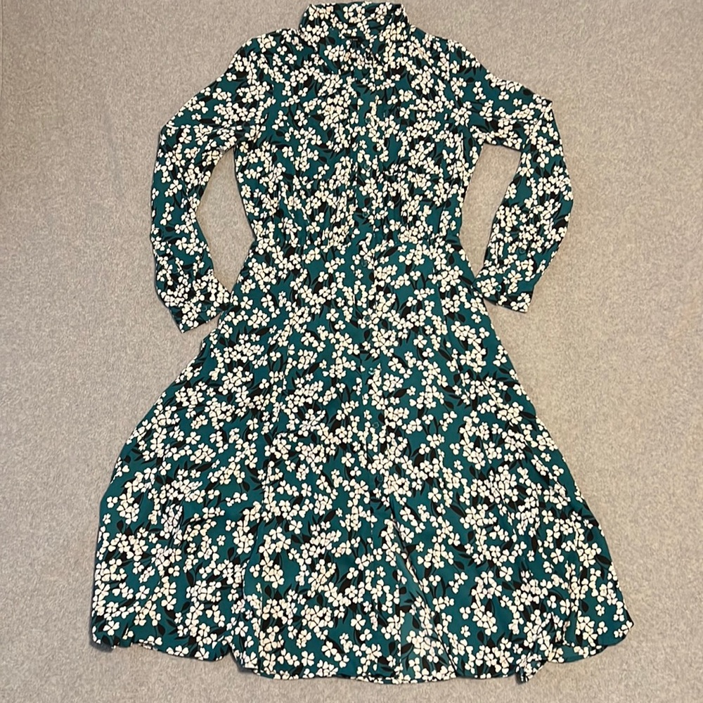 Women’s Blue Floral Button Down Midi Dress